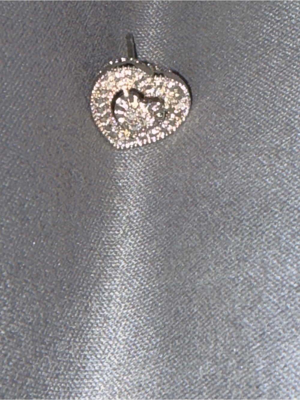 Vintage Heart Halo Stud Earrings in Silver with Pavé diamonds - Picture 13 of 15